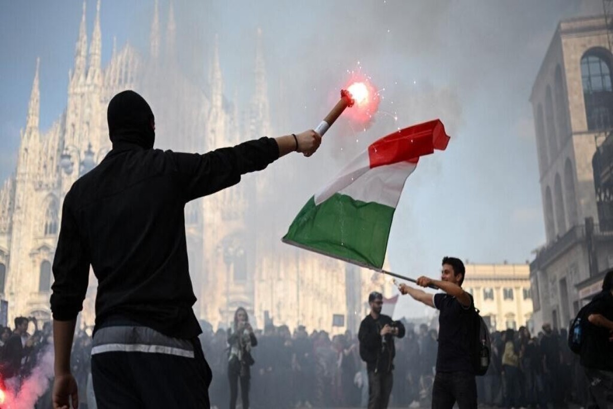 371 detained during protests in Italy