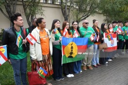 Baku hosts show of support for young footballers from New Caledonia and French Polynesia-PHOTO 