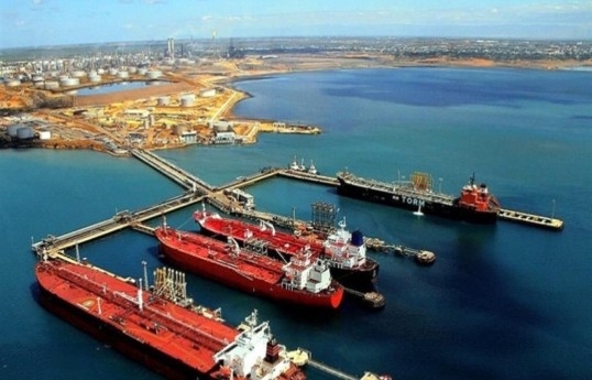 Trump intends to accept Venezuela's "gift" of tanker carrying 1 million barrels of oil