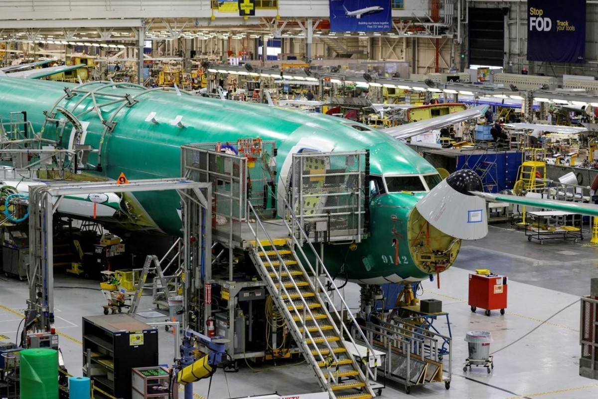 Boeing shares sell off on slower-than-expected 737 production, weaker free cash flow outlook