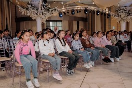 Leyla Aliyeva and Arzu Aliyeva attend concert as part of "Aria of Paradise" project