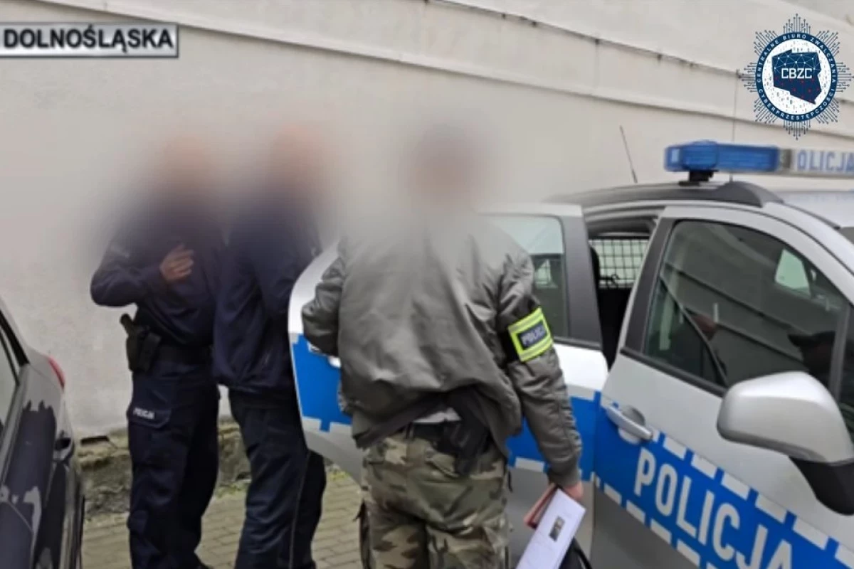 Russian citizen faces spying charges in Poland after photographing railways