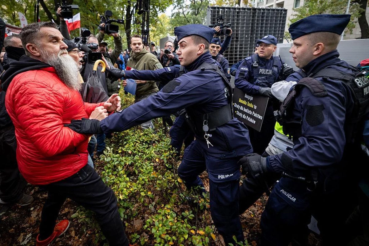 Minister: Situation around Poland