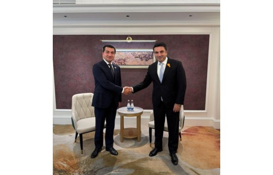 Hikmet Hajiyev meets with Armenian Security Council Secretary Alen Simonyan