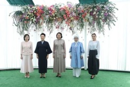 First ladies of five countries visit handicraft exhibition in Bishkek