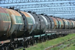 Azerbaijan sends 17 tank wagons of diesel to Armenia - PHOTO 