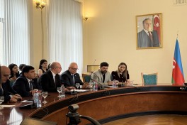 Azerbaijan’s “middle power” status and new geopolitical opportunities in Central Asia discussed - PHOTO 