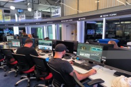 Azerbaijani journalists visit i24NEWS newsroom - PHOTO 