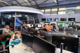 Azerbaijani journalists visit i24NEWS newsroom - PHOTO 