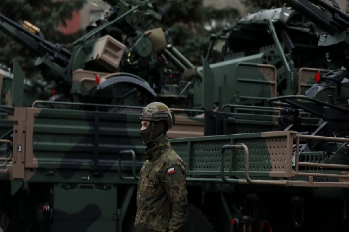 Poland restricts air traffic along its eastern border
