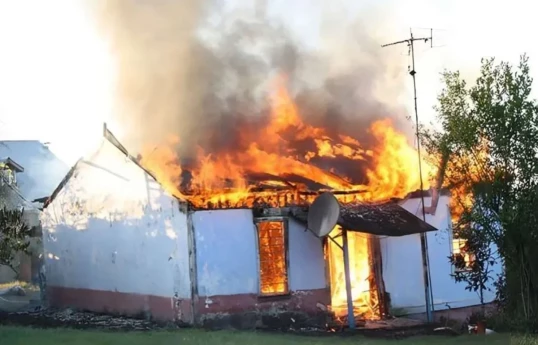 Two fires in Shaki damage house and car