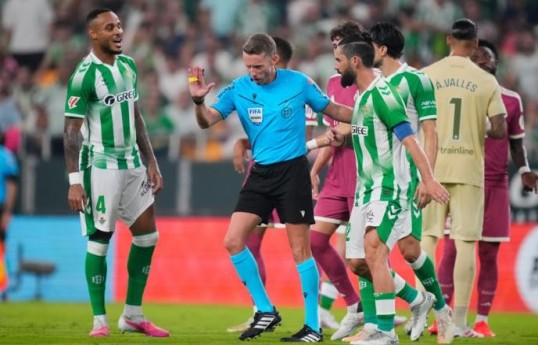 Betis players inflicted their first defeat on Real Madrid since Mourinho's return