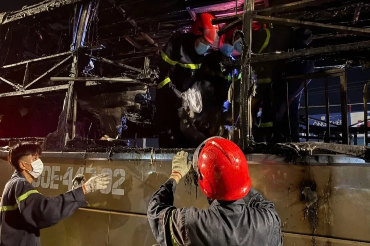 Sleeper bus blaze kills one in central Vietnam