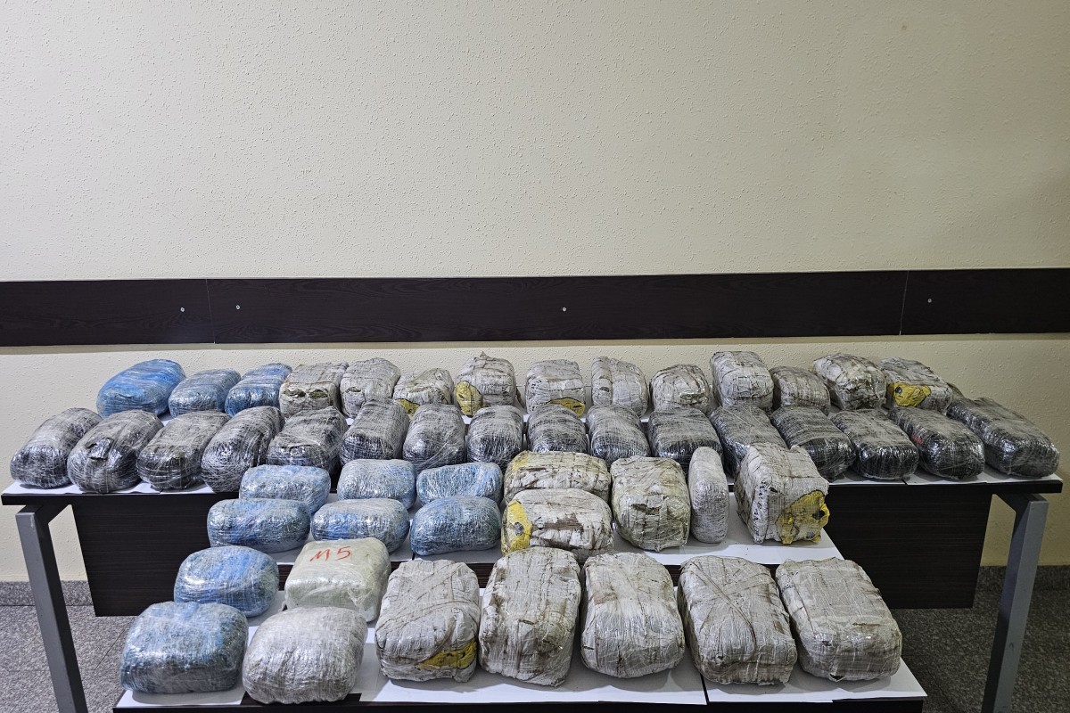 Azerbaijan says it seized more than 84kg of drugs smuggled from Iran