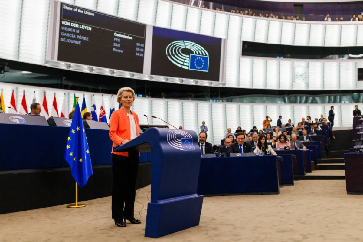 Von der Leyen promotes an electric future and calls to double its weight in the EU