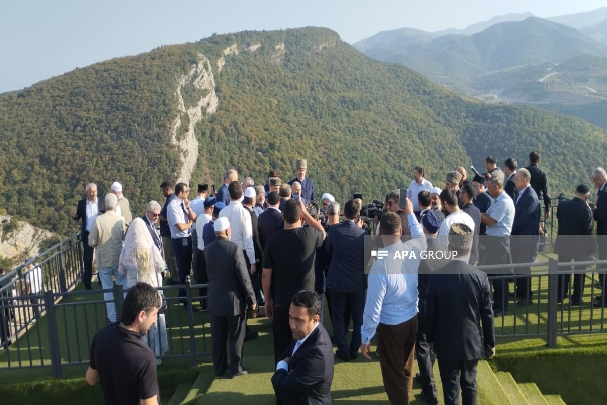 Participants of conference dedicated to Seyyid Yahya Bakuvi tour Shusha - PHOTO 