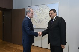 FM Jeyhun Bayramov meets with President of Pan-African Parliament