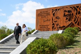 President Ilham Aliyev viewed Nasimi Gardens complex in Shamakhi-PHOTO 
