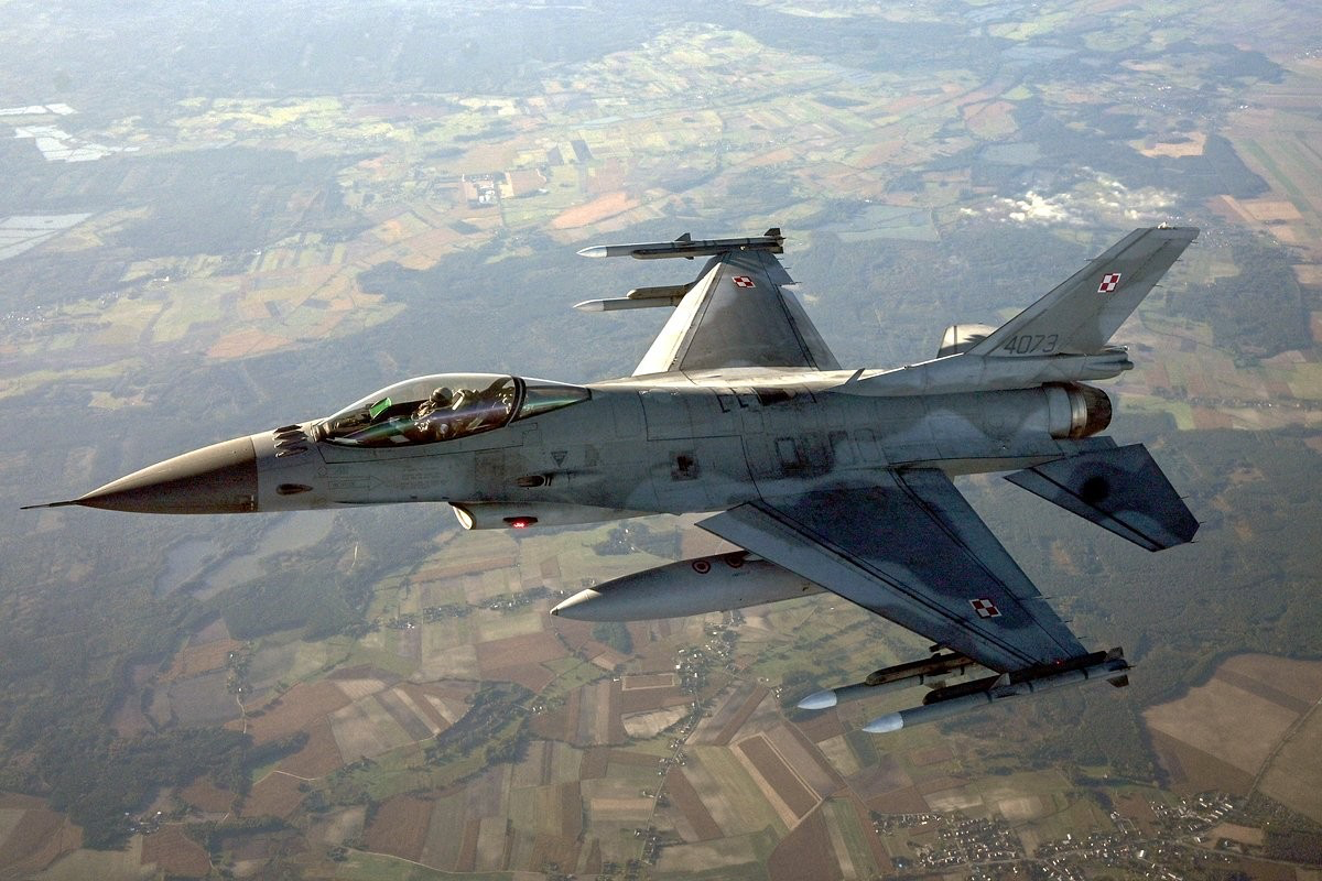 NBC: F-16 fighter jet crashes in Michigan