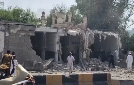 15 dead, more than 50 injured in blast near Kohat Police Lines mosque - PHOTO 