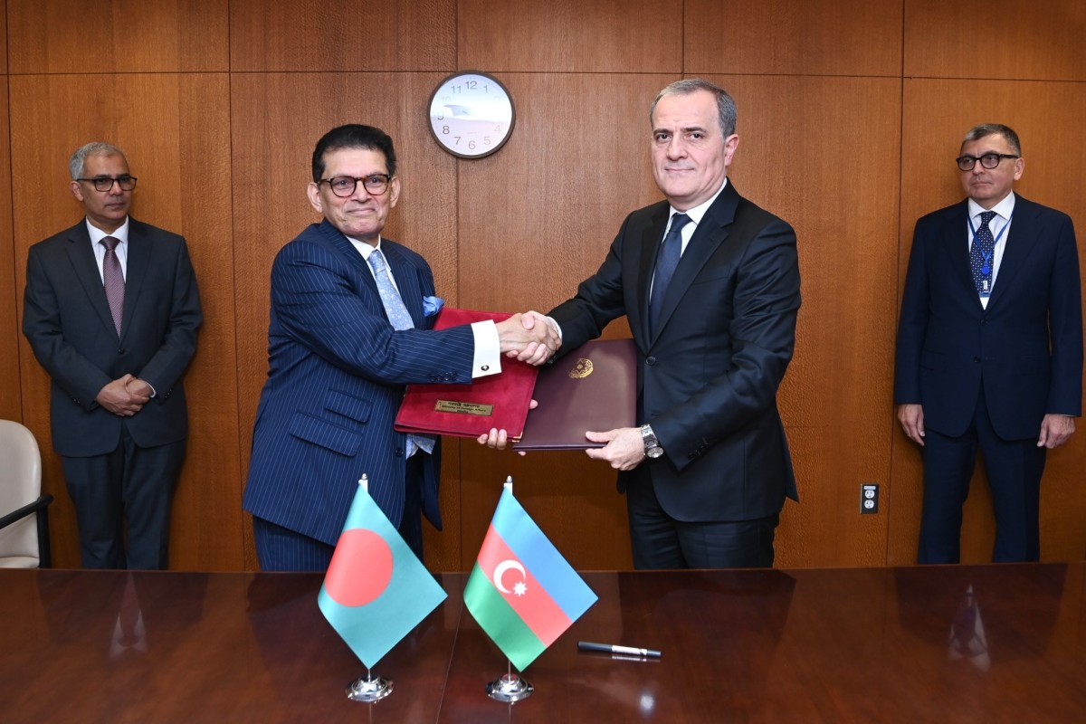 Azerbaijan, Bangladesh abolish visa regime for diplomatic passport holders