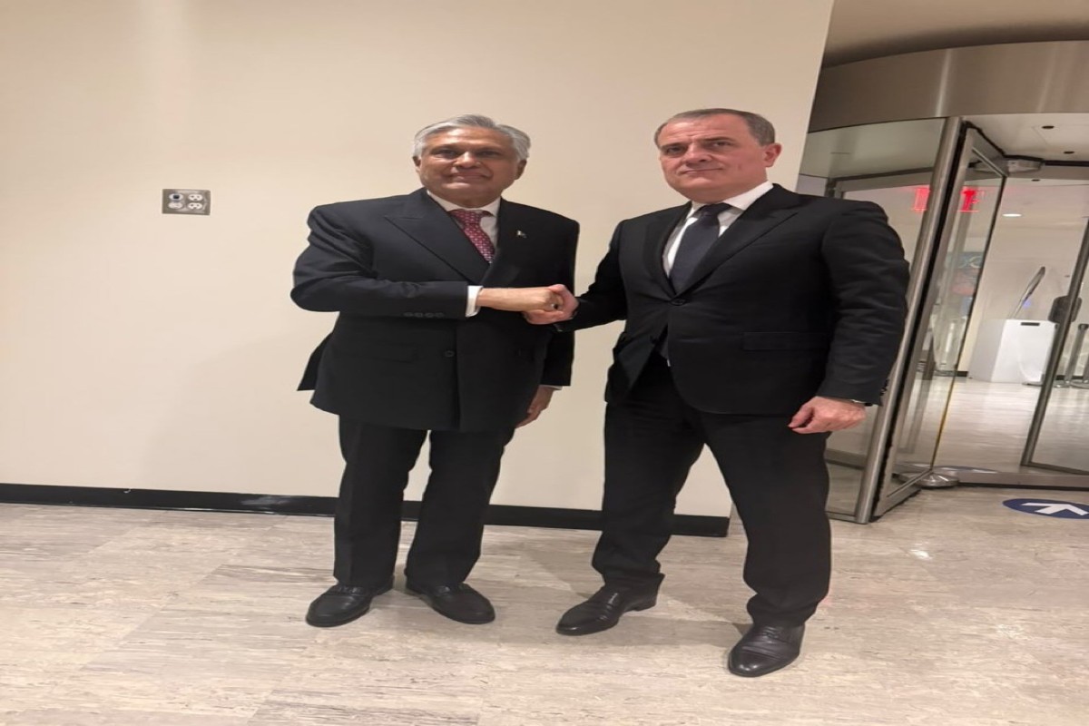 Azerbaijani, Pakistani FMs review Ministers reviewed strategic partnership between the countries