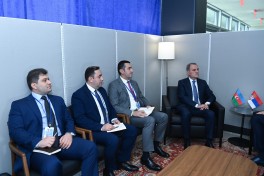 Azerbaijani FM Jeyhun Bayramov meets Serbian counterpart