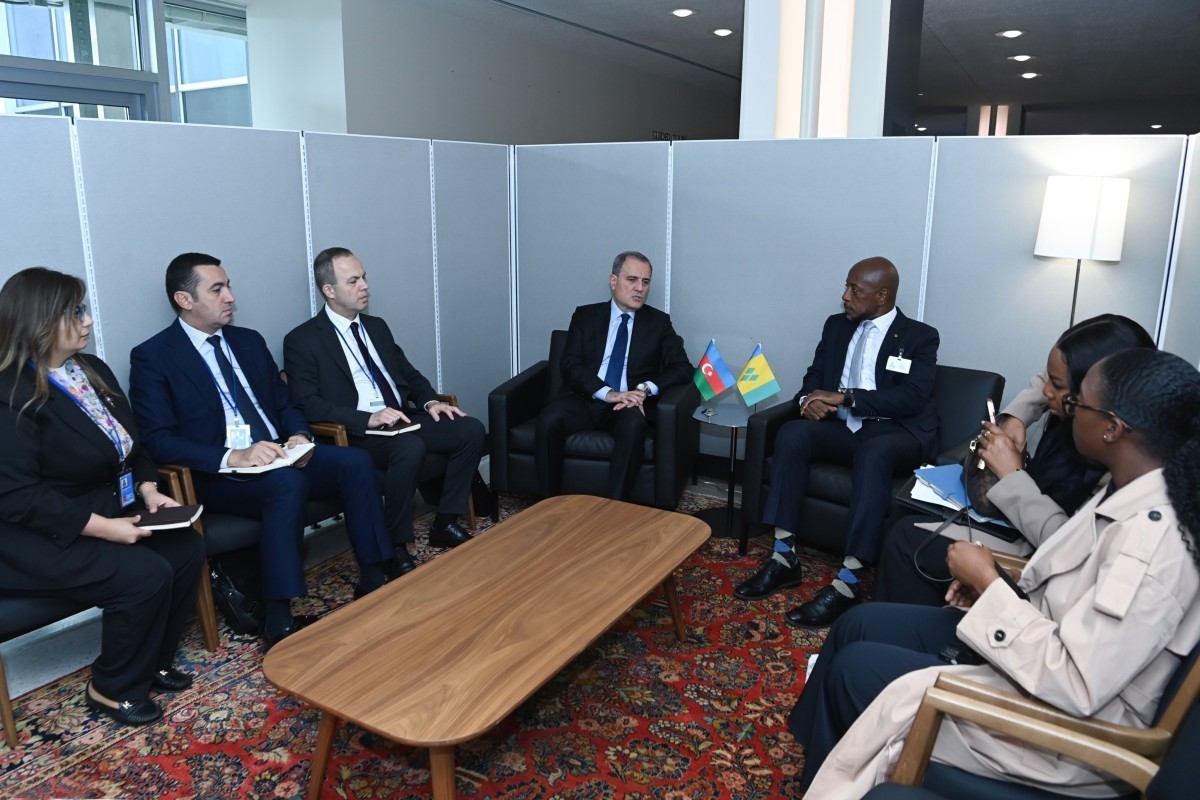 Azerbaijan, Saint Vincent and the Grenadines sign protocol on political consultations
