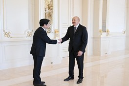 President Ilham Aliyev received executives of Chinese and Italian companies
