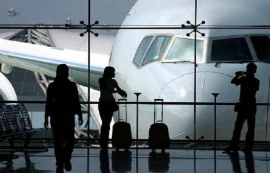 Number of Azerbaijani citizens traveling abroad decreases