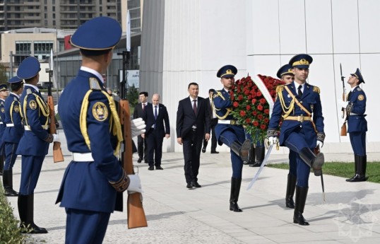 Tajik PM visits Victory Park in Baku