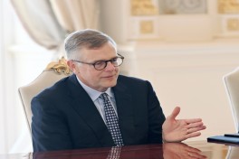 President Ilham Aliyev received Chairman and CEO of Neuberger Berman