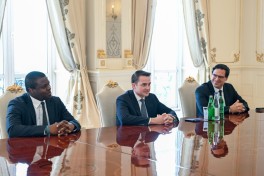 President Ilham Aliyev receives CEO of Brookfield Asset Management