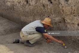 Expedition head: Samples found in Jalilabad may mark starting point of Kura-Araz culture