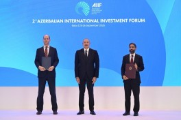 Documents signed on sidelines of Second Azerbaijan International Investment Forum exchanged