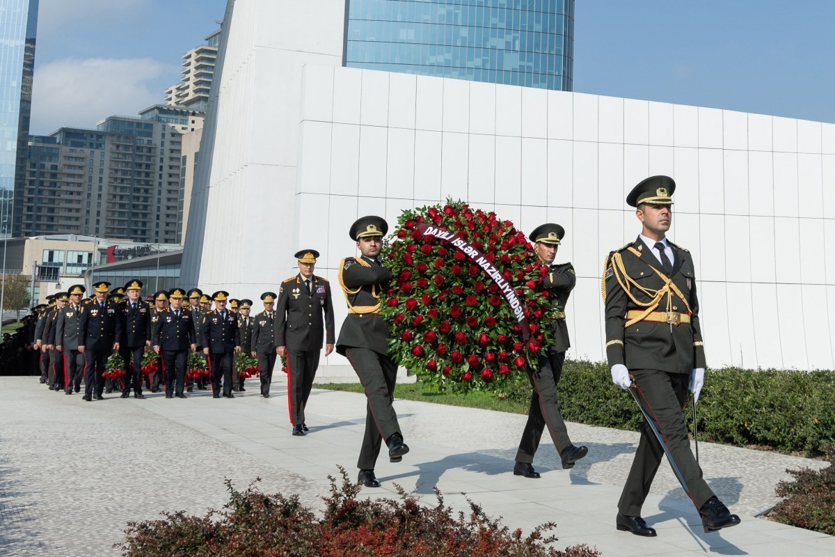 Azerbaijan’s Interior Ministry personnel commemorate martyrs at Victory Park-VIDEO 