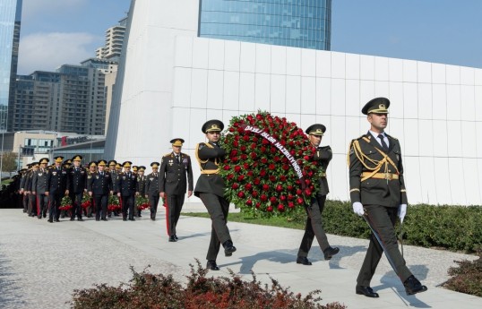 Azerbaijan’s Interior Ministry personnel commemorate martyrs at Victory Park-VIDEO 