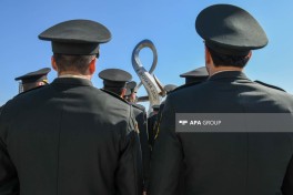 State and public representatives commemorate martyrs at Victory Monument-PHOTO 