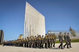 State and public representatives commemorate martyrs at Victory Monument-PHOTO 