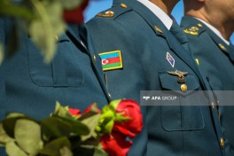 State and public representatives commemorate martyrs at Victory Monument-PHOTO 
