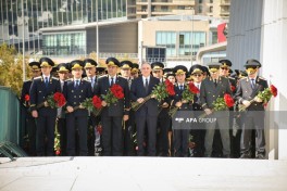 State and public representatives commemorate martyrs at Victory Monument-PHOTO 