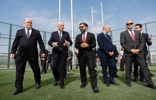 Infantino inspects pitches built in Hovsan - PHOTO 