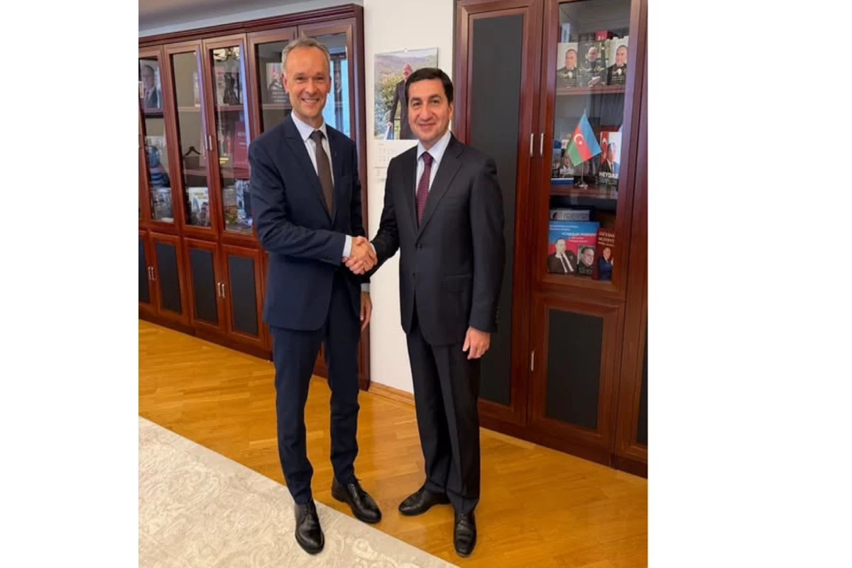 Hikmet Hajiyev discusses bilateral relations with Lithuanian ambassador