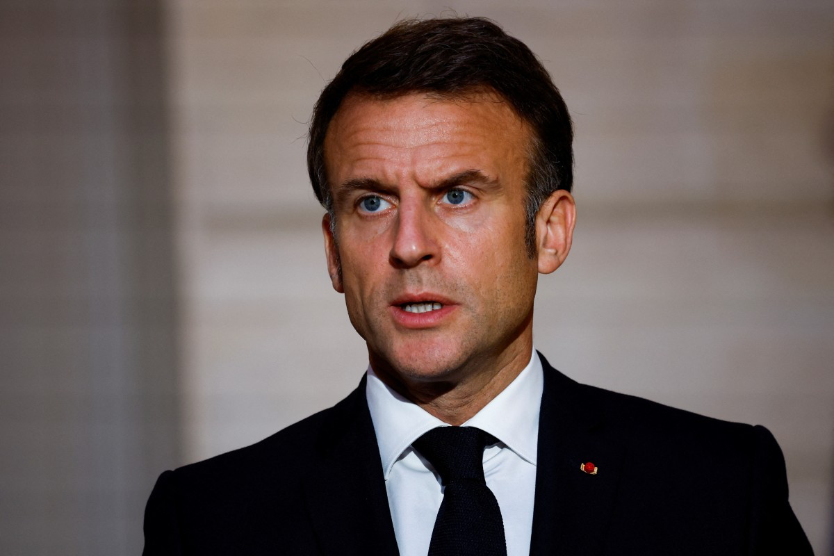 Macron says ‘welcome back’ as UK PM opens door to EU return